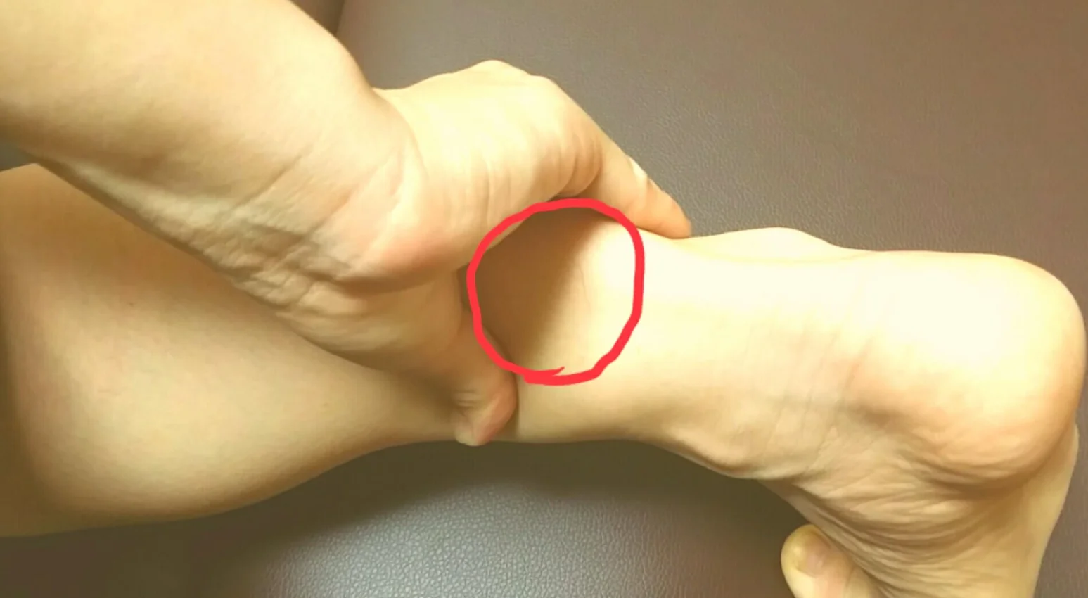 腰のハリを軽減させる対策セルフケア