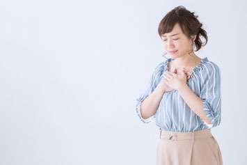 40代高血圧の原因は、脇の硬さと巻き肩猫背姿勢