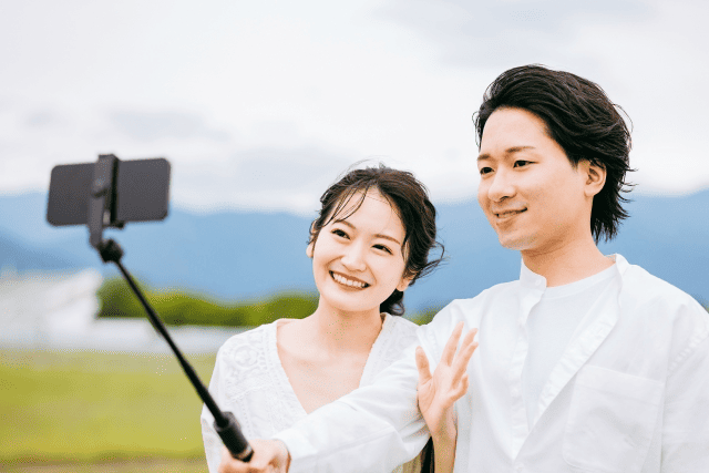 高崎市でスマホの写真写りで顔が違って見えるのが頭の傾きや姿勢でくることに気が付いた様子